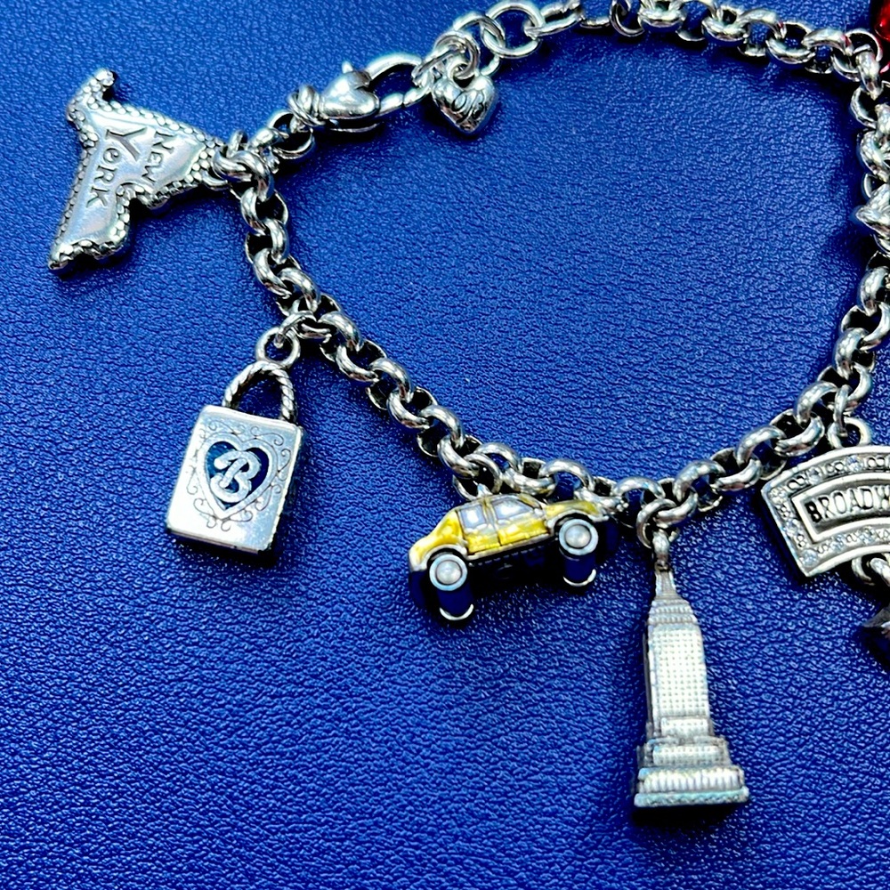 Brighton NEW YORK CITY Charm bracelet - Picture 3 of 9